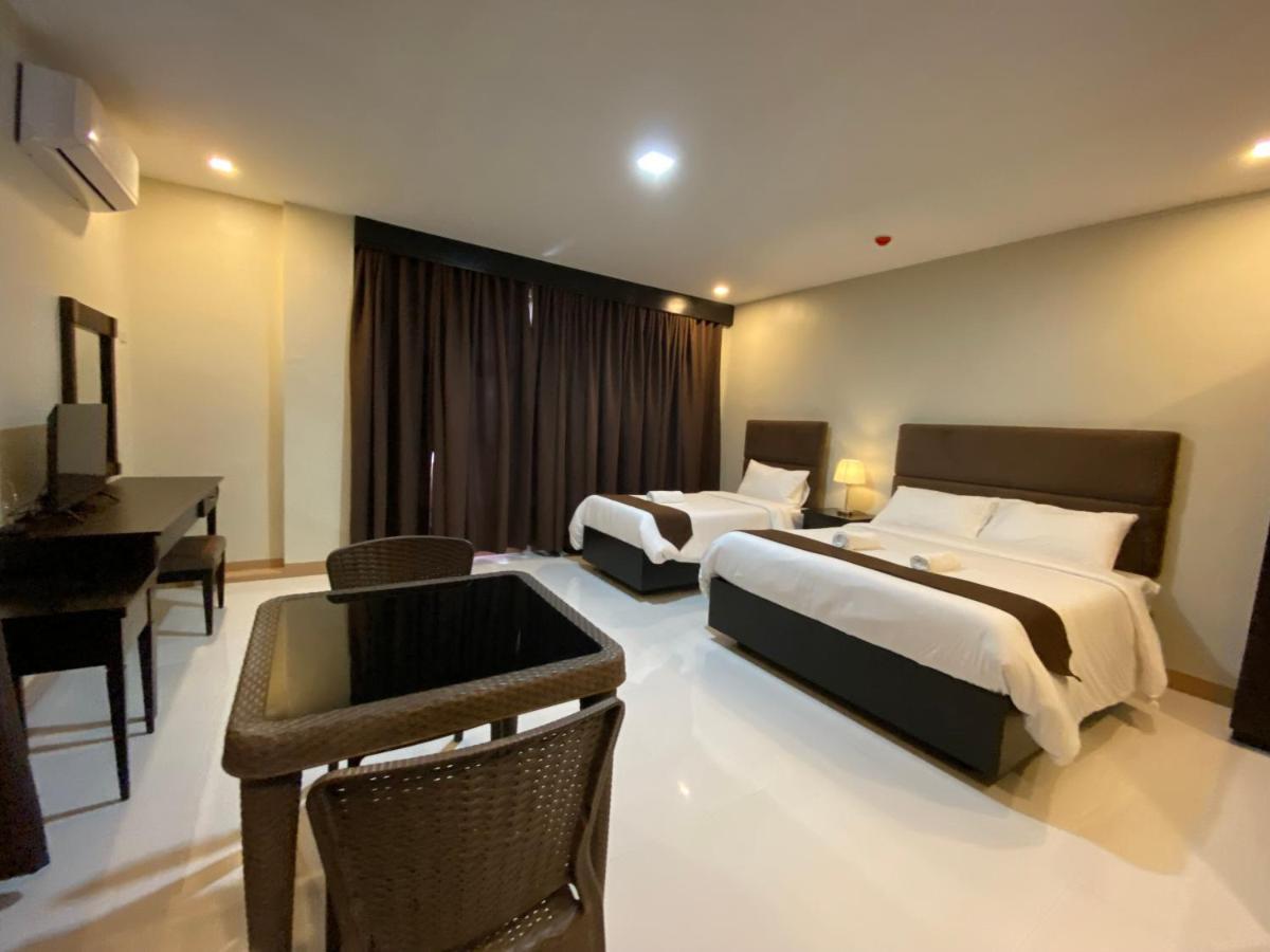 Hotel Eight Breeze Baclayon Esterno foto
