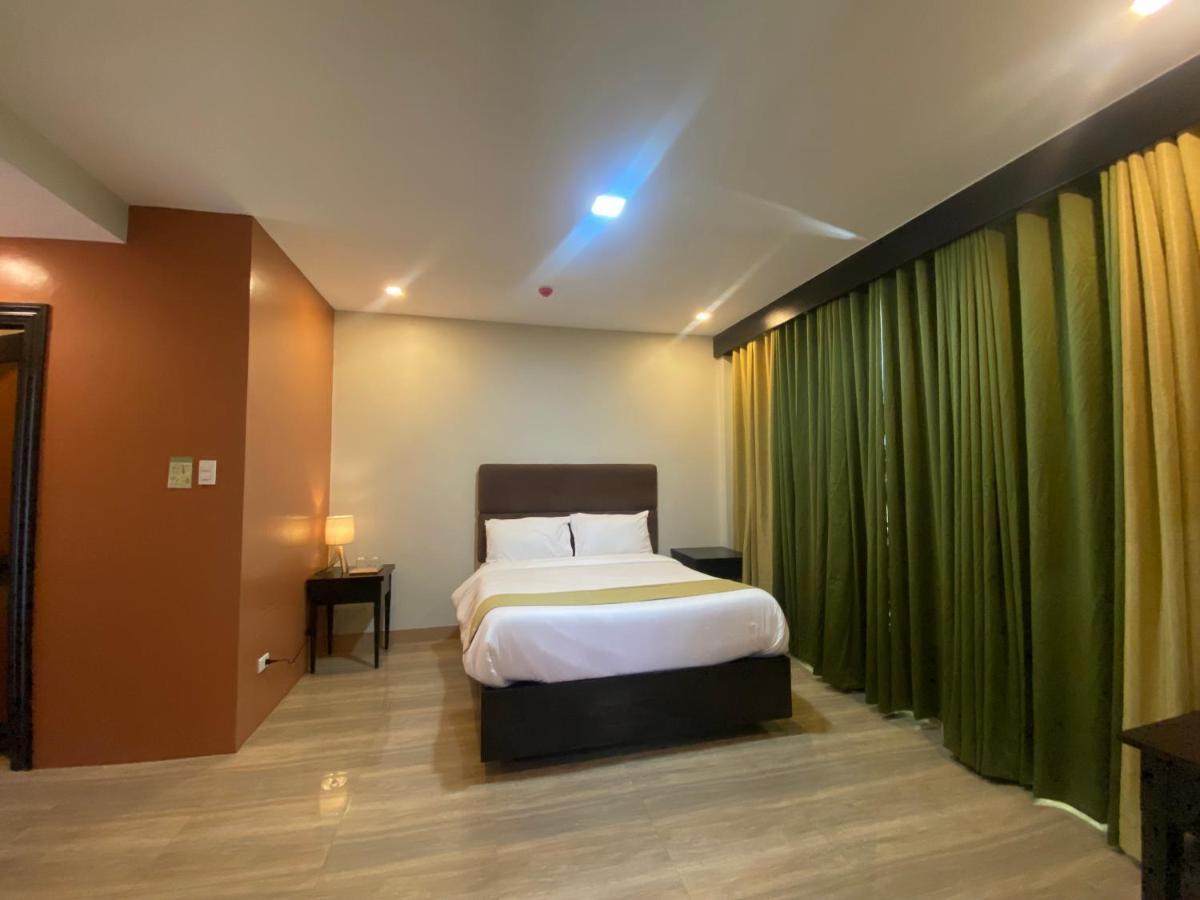 Hotel Eight Breeze Baclayon Esterno foto