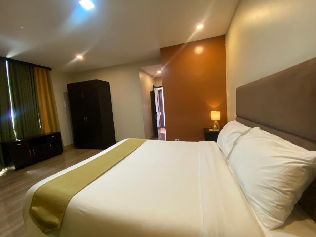 Hotel Eight Breeze Baclayon Esterno foto