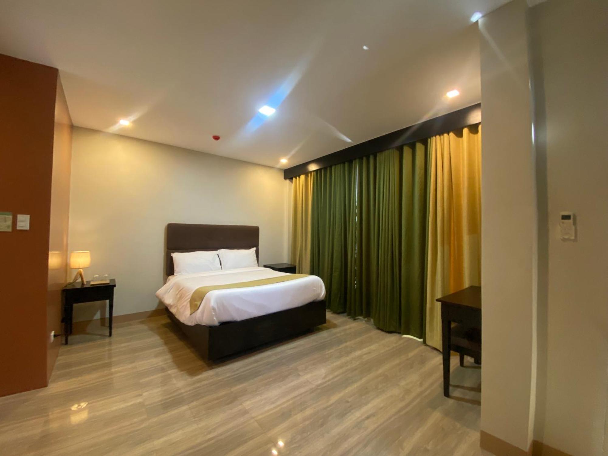 Hotel Eight Breeze Baclayon Esterno foto