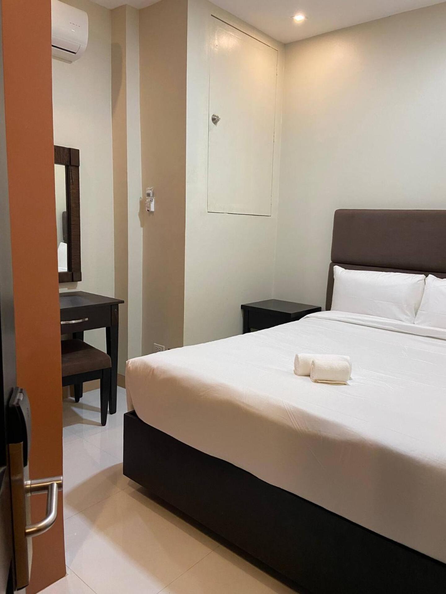 Hotel Eight Breeze Baclayon Esterno foto