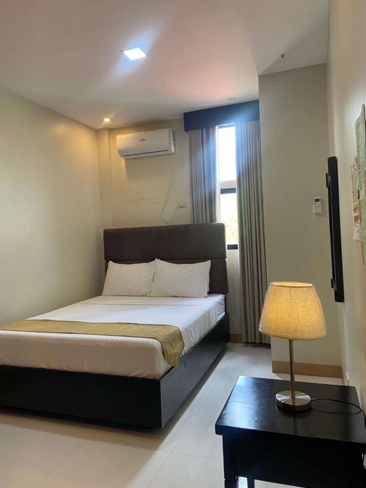 Hotel Eight Breeze Baclayon Esterno foto