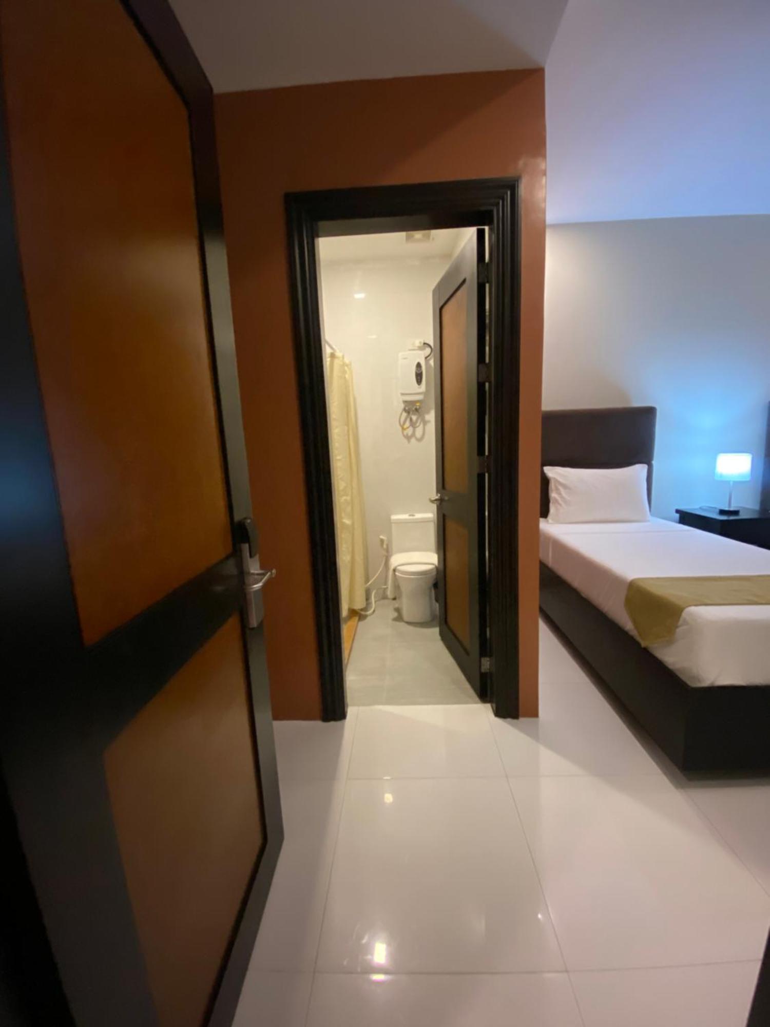 Hotel Eight Breeze Baclayon Esterno foto